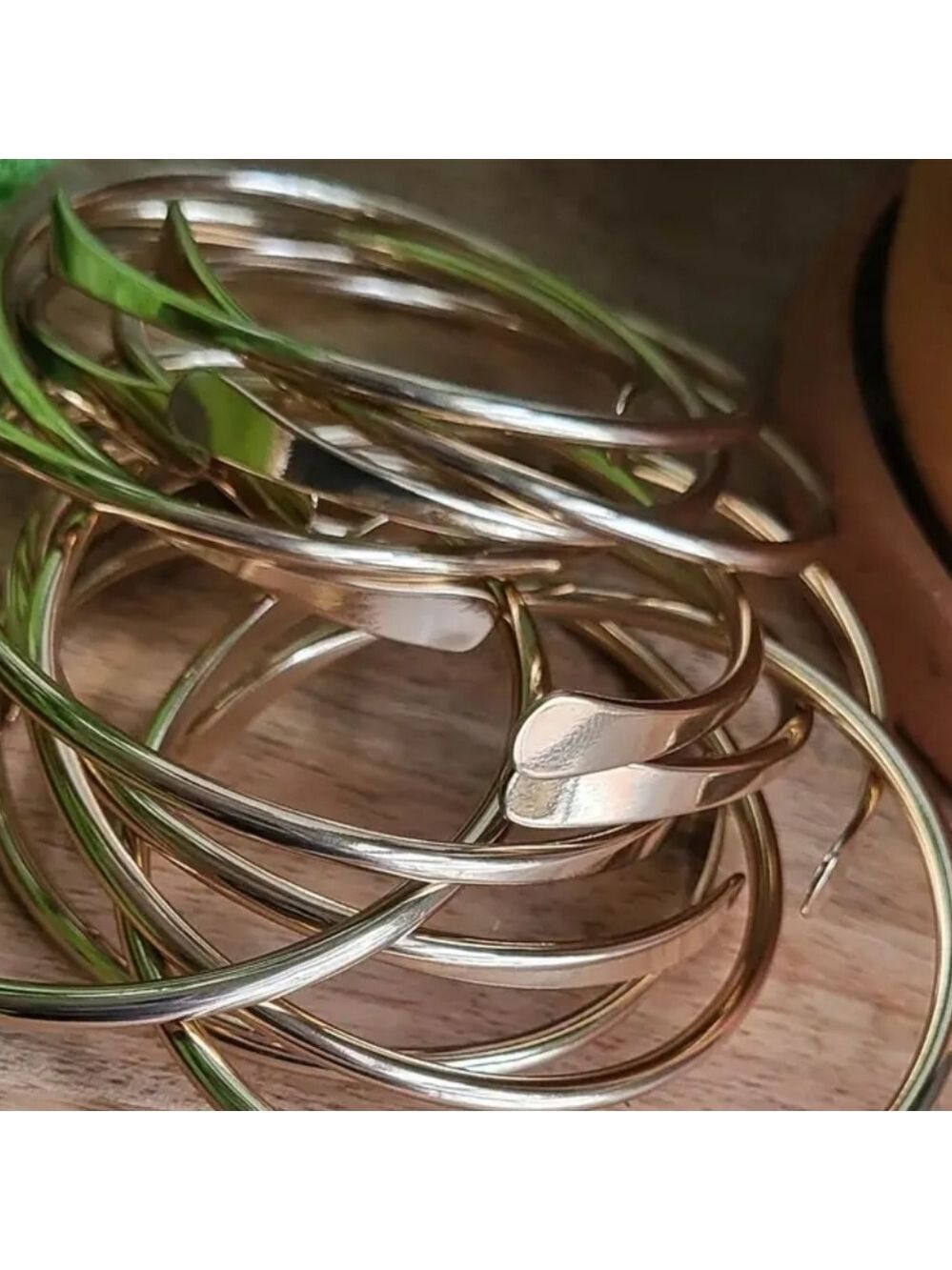 Gold Bangle Set Elegant 3 Piece - Picture 4 of 8